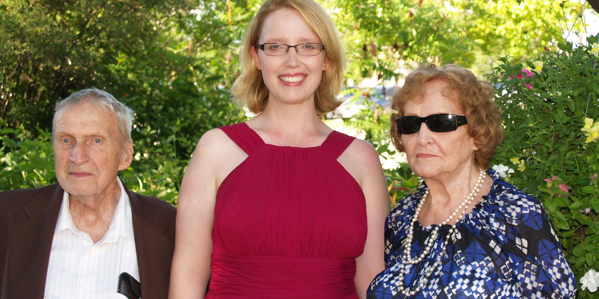 Lisa Simmons with her grandparents, George and Alice Shipman